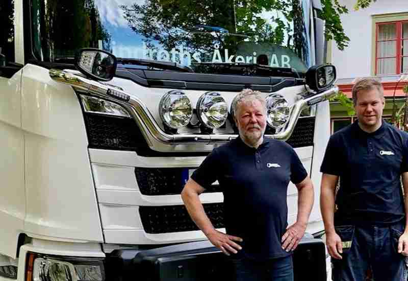 Lars och Pontus Lindroth, far och son och ägare till Lindroths Åkeri AB, är kunder till Workify.